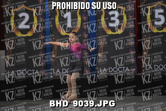CAT 9 PATINADOR 5